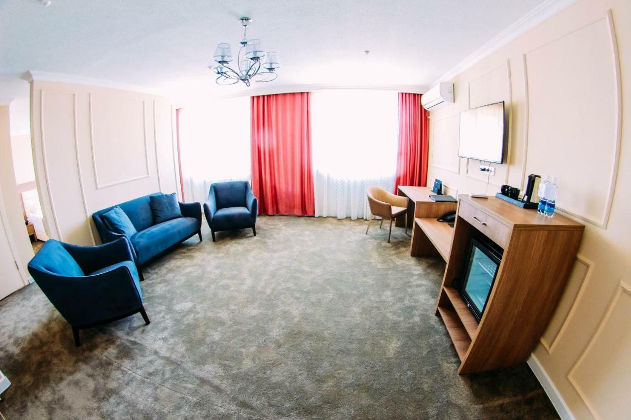 Osh Grand Hotel Chavo Extérieur photo