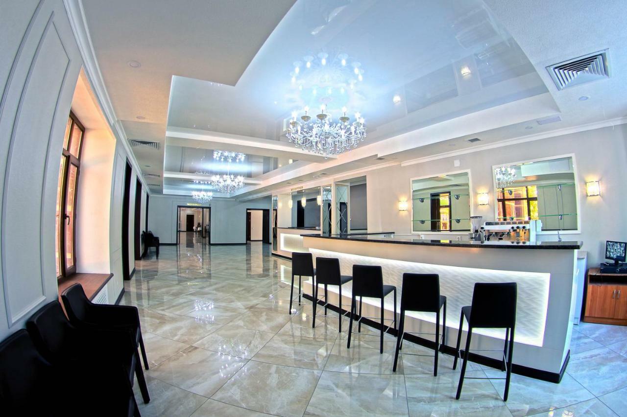 Osh Grand Hotel Chavo Extérieur photo